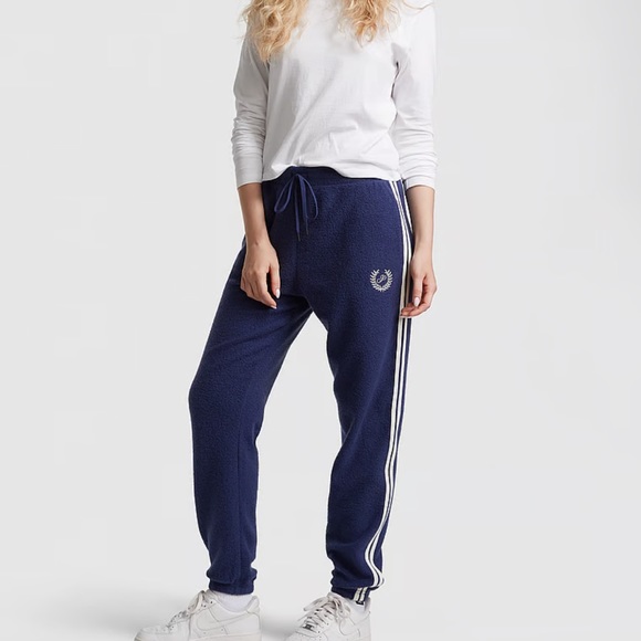 PINK Victoria's Secret Pants - New - PINK
REVERSE FLEECE HIGH-WAIST GYM PANTS